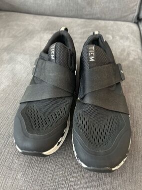 Tiem cycling shoes w/clips
